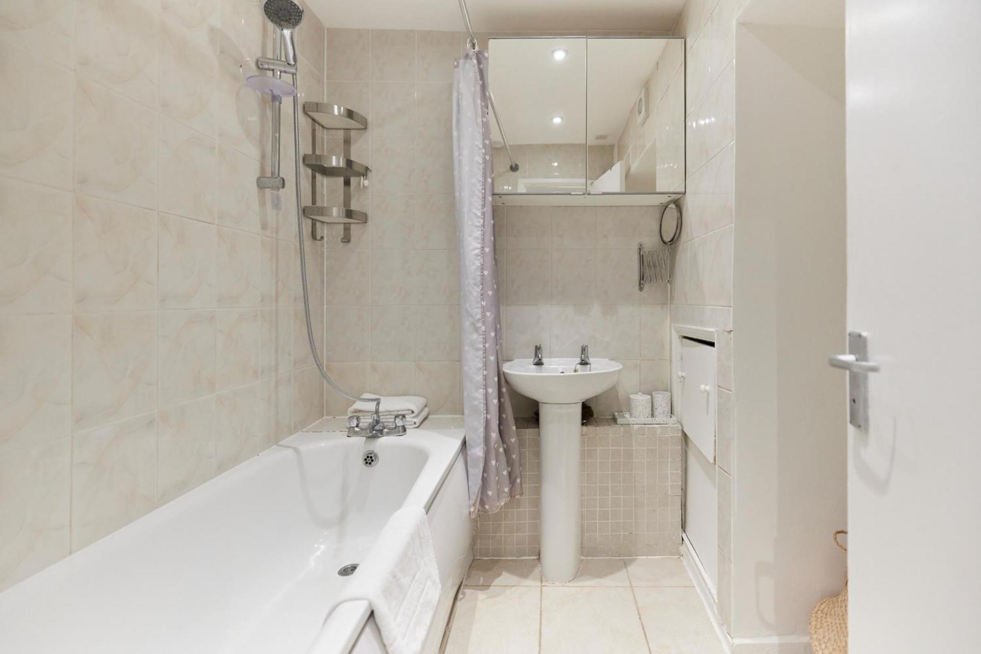 The Kennington Park Crib - Lovely 2Bdr Flat With Garden London Eksteriør billede