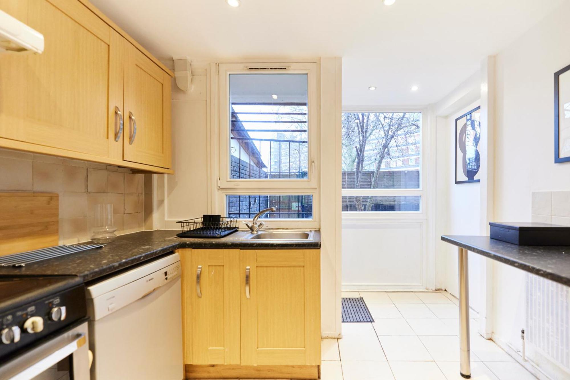 The Kennington Park Crib - Lovely 2Bdr Flat With Garden London Eksteriør billede
