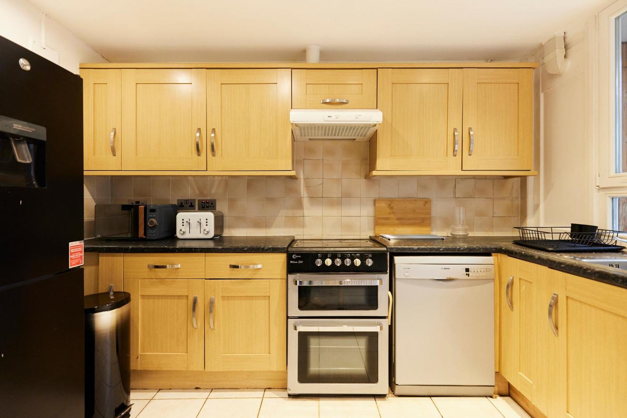 The Kennington Park Crib - Lovely 2Bdr Flat With Garden London Eksteriør billede